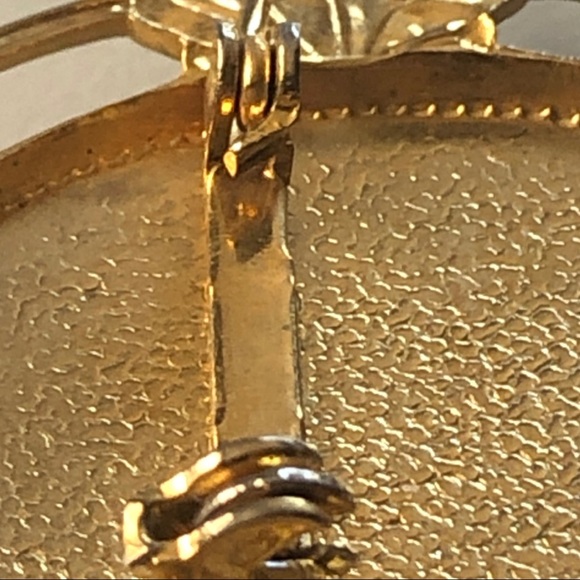 Vintage Inlaid Brooch with Cardinal Costume Jewelry - Picture 6 of 10